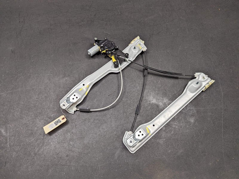 Front Right Door Window Regulator 2022 Chevrolet Equinox 84578844 2018 - 2023