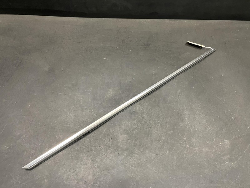 Front Right Door Window Belt Molding 2021 Cadillac XT4 84573461 2019 2020 - 2023