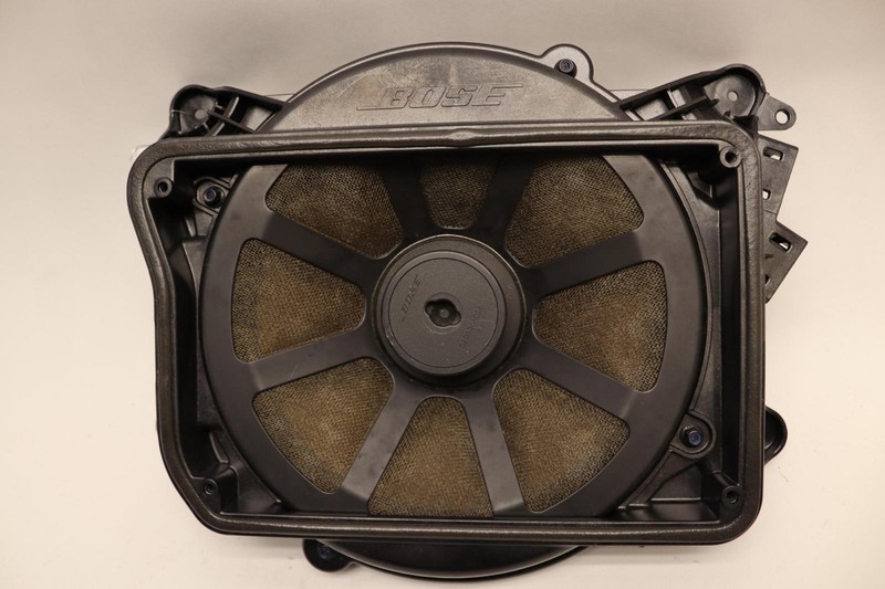 2013-2018 AUDI S6 C7 REAR CENTER MIDDLE AUDIO SPEAKER SUBWOOFER BOSE OEM