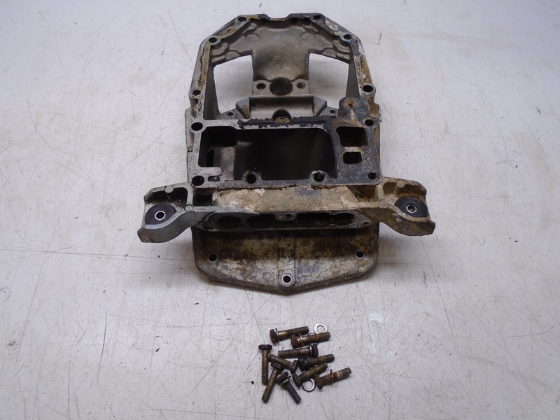 Q5 324059 JohnsonEvinrude 115 HP V4 Exhaust Housing Adapter 0324059 1979-1984