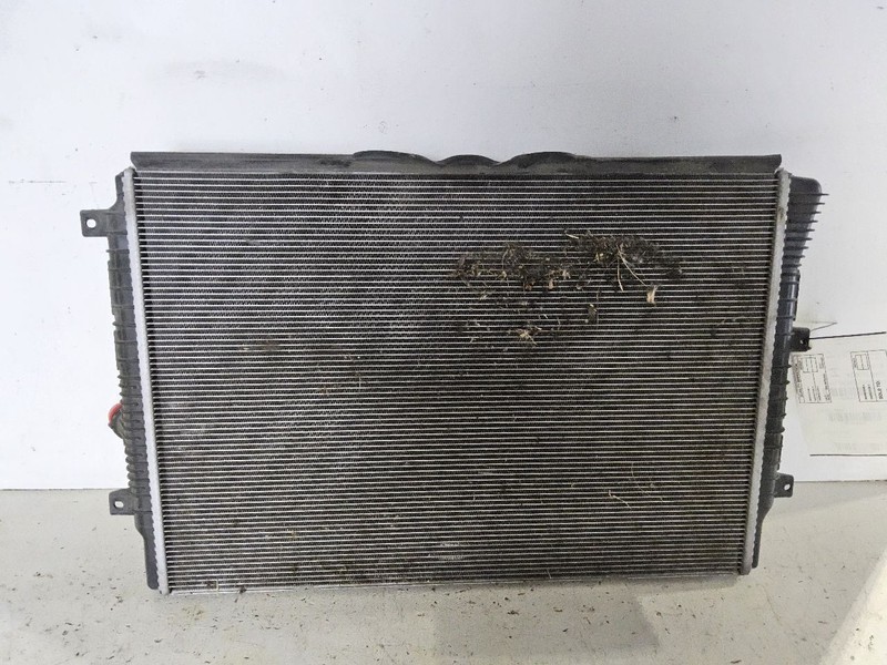 2012-2018 Volkswagen Jetta Sedan Radiator 1.8L for Base Models w/Gasoline Engine