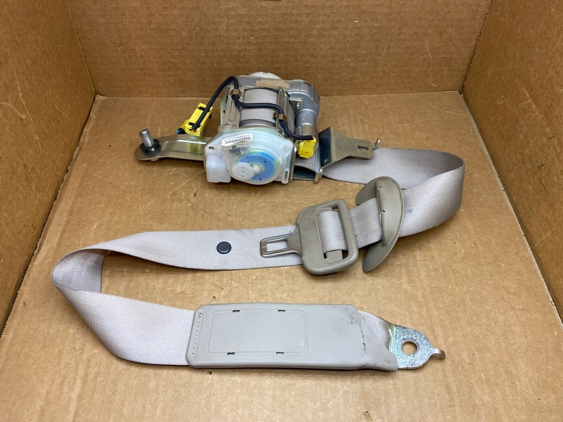 2006-2011 Civic Sedan Front Right Passenger Side Seat Belt Seatbelt Retractor