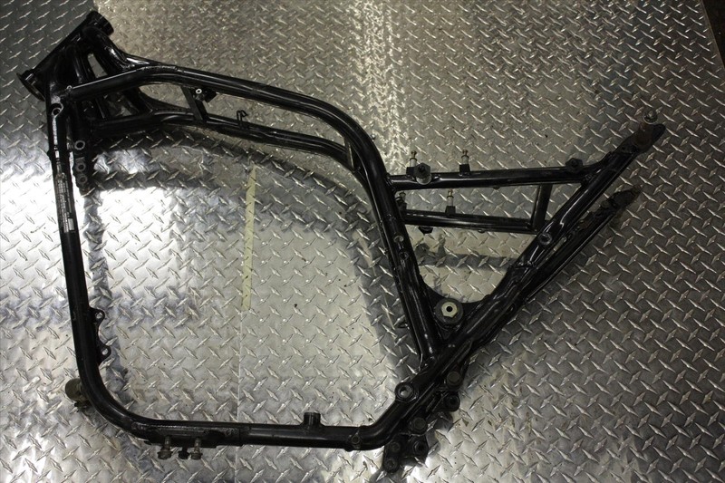 2001 SUZUKI INTRUDER VS 800 GL MAIN FRAME CHASSIS BODY VS800 01
