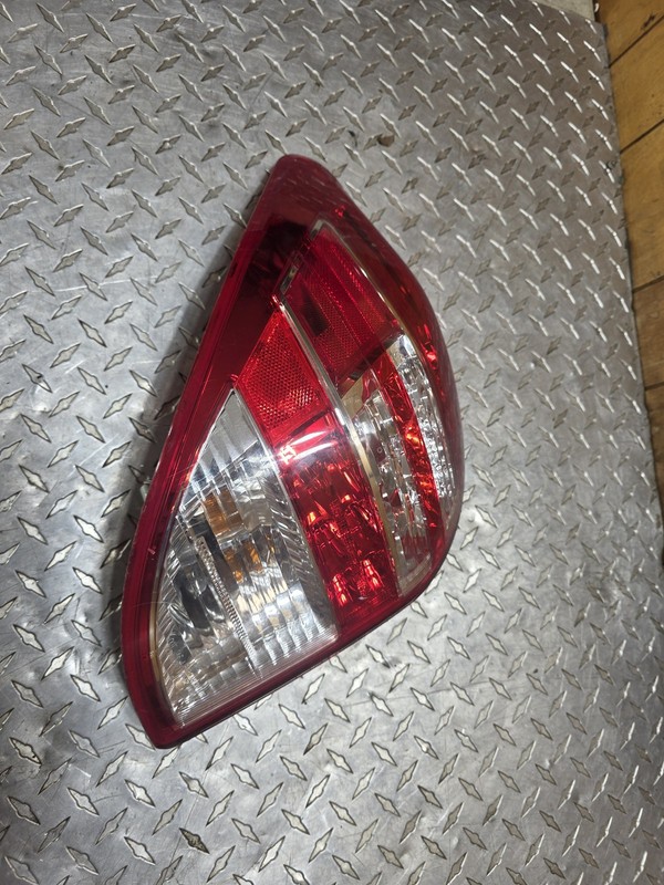 2009-2012 Toyota Rav4 Driver Left Tail Light Tail Lamp Oem Tested