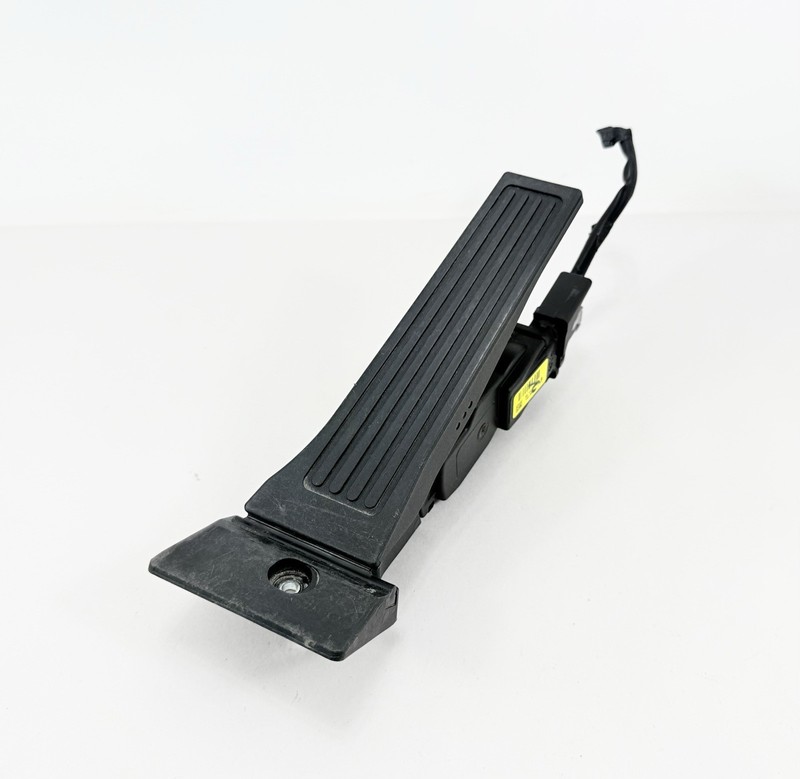 2016-2021 Hyundai Tucson Gas Accelerator Throttle Pedal Assembly OEM