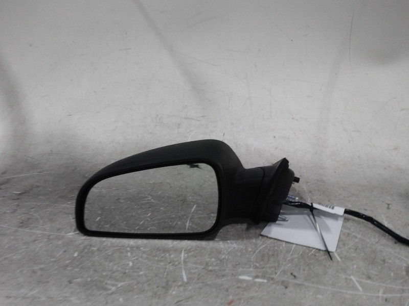 Used Left Door Mirror fits: 2008 Chevrolet Malibu Power w/o light sensitive opt