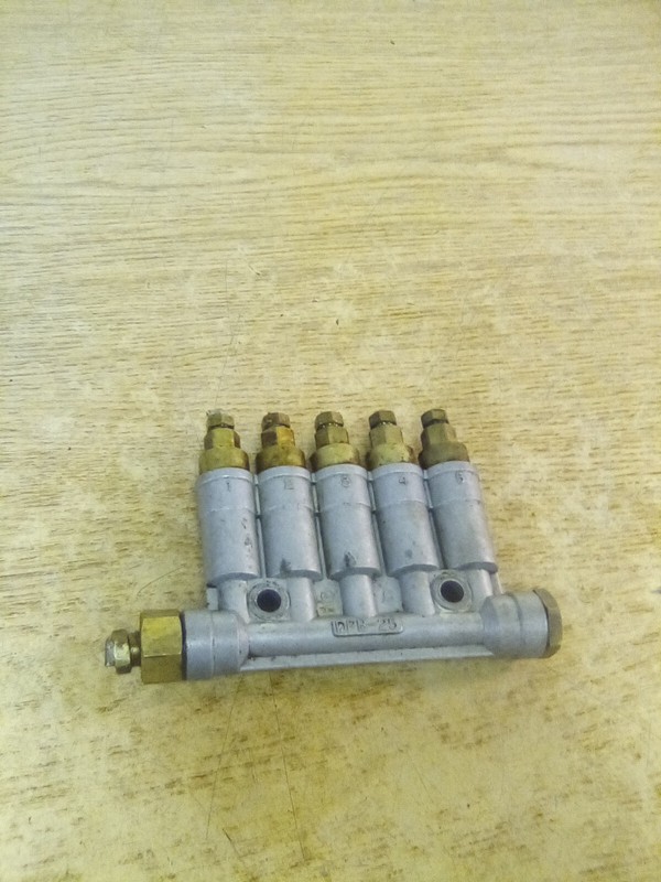 Chiba Oilcon Lube Piston Distributor DPB-25