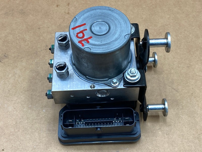 2017-2020 JAGUAR F-PACE ABS ANTI LOCK BRAKE PUMP OEM LOT791