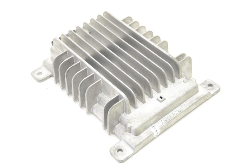 09-10 370Z Bose Radio Amplifier 280611ETOA