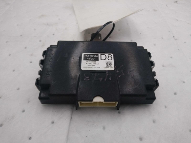Used Air Bag Module fits: 2022 Nissan Frontier Air Bag under console ID 98820-9B