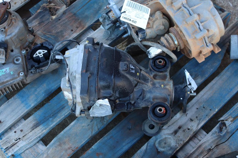 2007-2008 INFINITI G35 SEDAN RWD REAR DIFFERENTIAL 3.692 RATIO NON LOCKING OEM