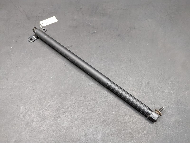 Rear Tailgate Right Lift Shock Strut 2019 GMC YUKON XL 84183515 2015 2016- 2020