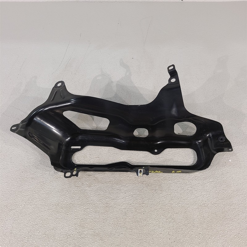 14-15 Camaro Ss Taillight Driver Tail Lamp Mount Bracket Tail Light Lh Aa7421