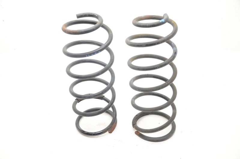 96-00 Toyota 4Runner 4WD Pair of Rear Left and Right Coil Springs