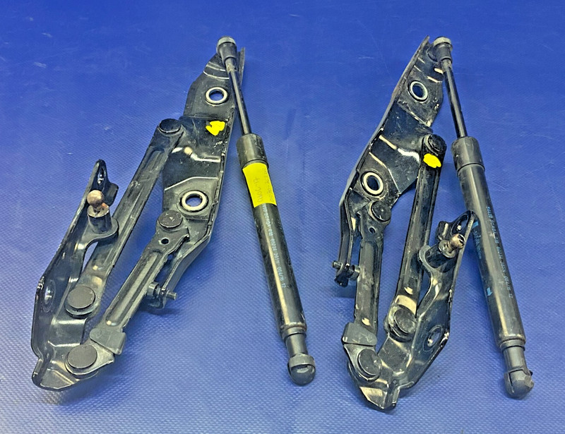 17 - 22 INFINITI Q60 COUPE REAR LEFT RIGHT TRUNK LID HINGE W/ SHOCK STRUT #76338