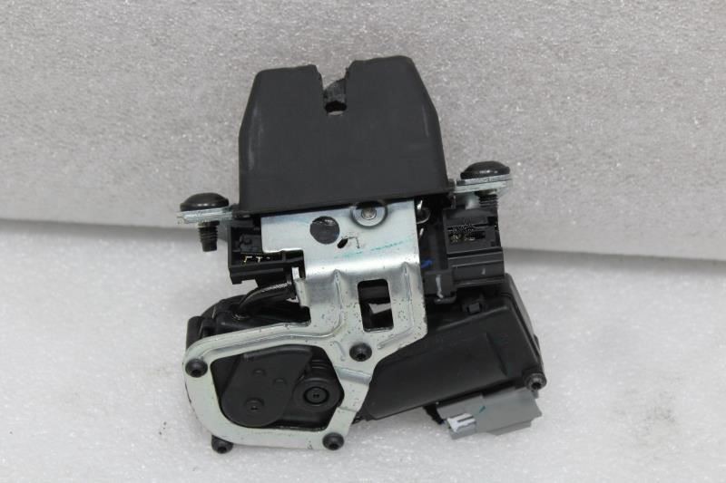 2018 2019 2020 2021 LINCOLN NAVIGATOR TRUNK LIFTGATE LATCH LOCK