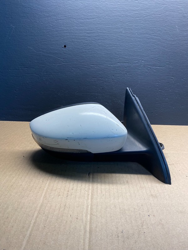 2011-2016 Volkswagen Jetta Sedan Right Passenger Side View Door Mirror AB4271 MS
