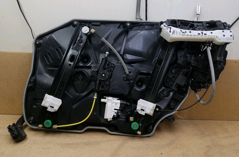 2012 2013 2014 MERCEDES BENZ E63 LEFT DOOR WINDOW REGULATOR,WINDOW MOTOR OEM