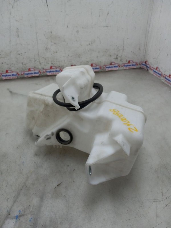 16-19 TOYOTA PRIUS L WINDSHIELD WASHER RESERVOIR VIN FU 7TH & 8TH US MARKET