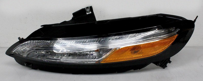 OEM Left Driver Side LED Fog Lamp For Jeep Cherokee 68157103AQ Missing Tab