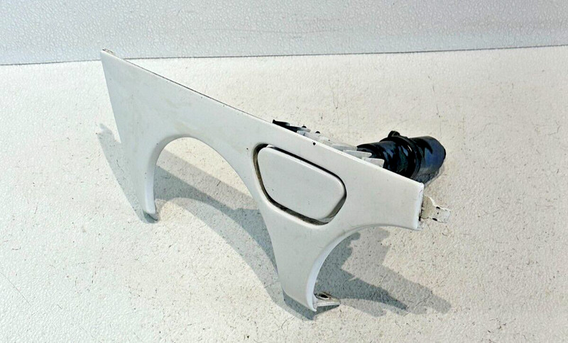 1996-2002 MERCEDES E430 ~ RIGHT HEADLIGHT BELOW TRIM