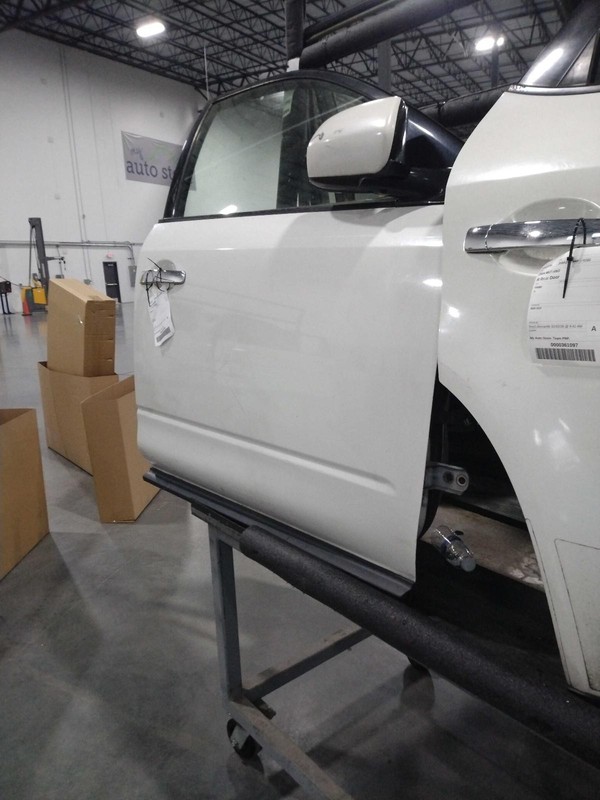 2004 Nissan Murano Right Door White OEM Used Light Scratches 240K Miles