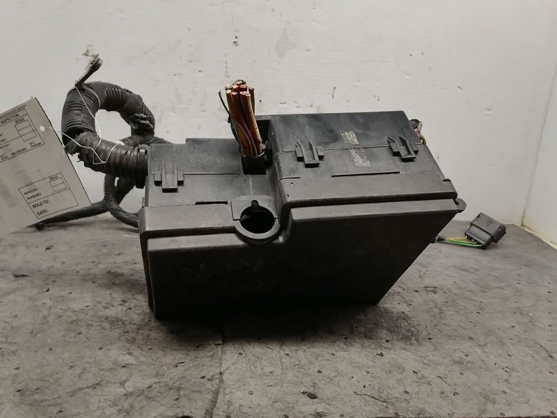Fuse Junction Box Engine Fits 15-16 MKC 1494009