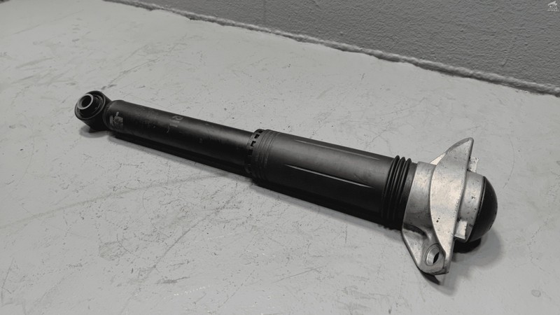 2018 - 2024 TOYOTA CAMRY FWD REAR RIGHT PASSENGER SIDE SHOCK STRUT ABSORBER OEM