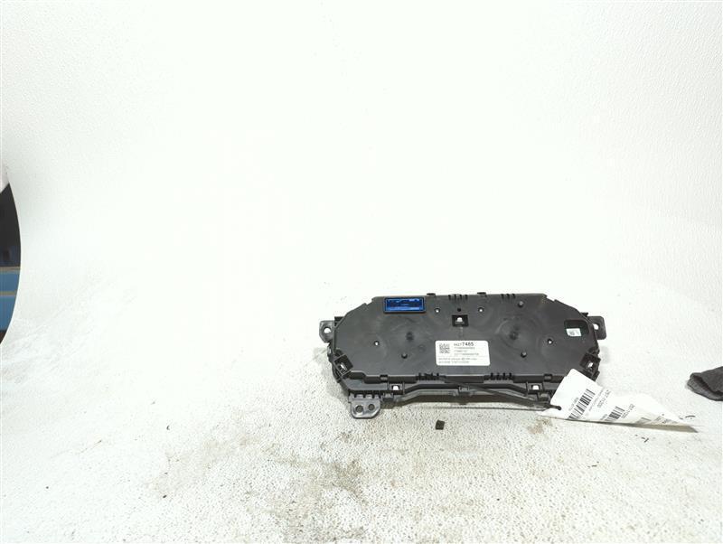 2017 GMC Acadia Speedometer Gauge OEM Grey 84075619 82K Miles Warranty