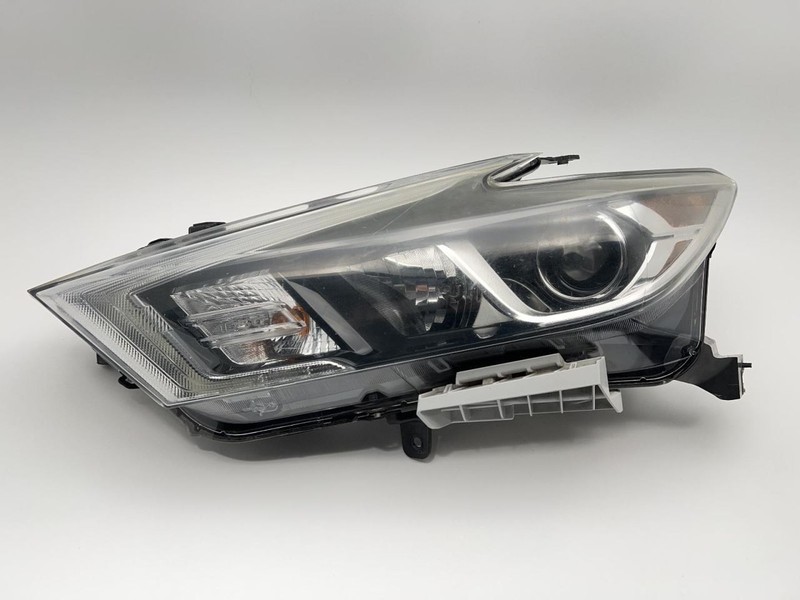 16-18 NISSAN MAXIMA DRIVER HEADLINE HALOGEN 3.5L AT AWD 52K -S- 39455