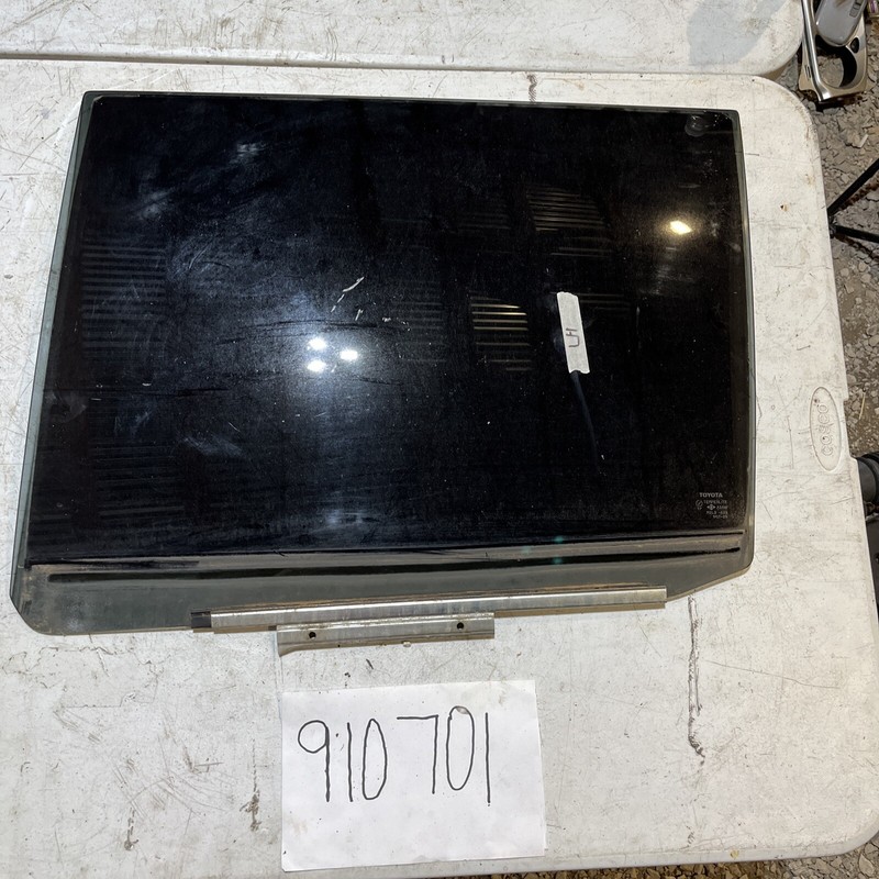 2001-2007 TOYOTA HIGHLANDER HYBRID REAR LEFTDOORGLASS OEM