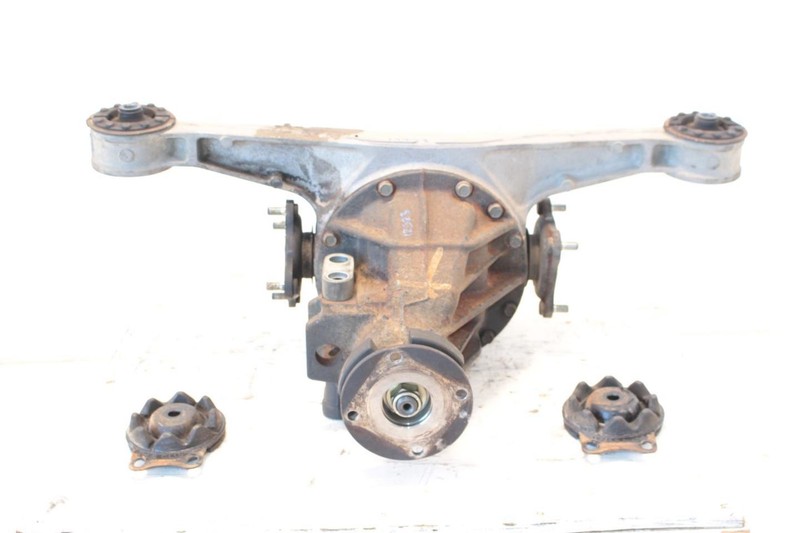 94-97 Mazda MX-5 Miata NA 1.8L MT Non Locking Rear Differential Carrier Assembly