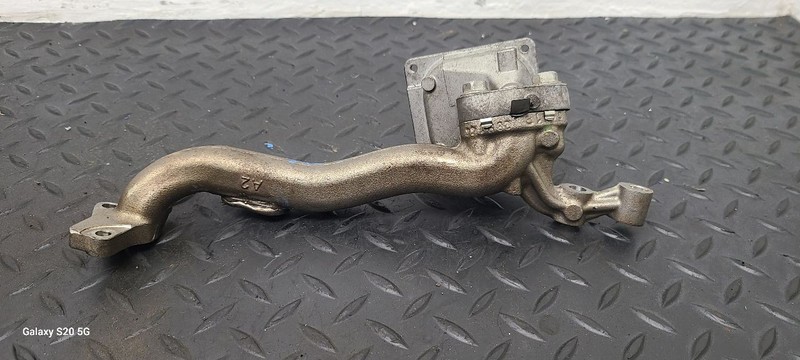 12-15 Chevrolet Equinox 2.4L Air Injection Valve Pipe OEM 12641638