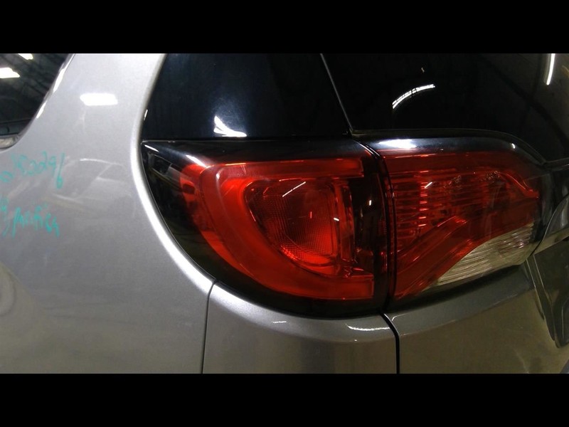 Driver Left Tail Light Quarter Panel Mounted Fits 20-22 VOYAGER 1638183