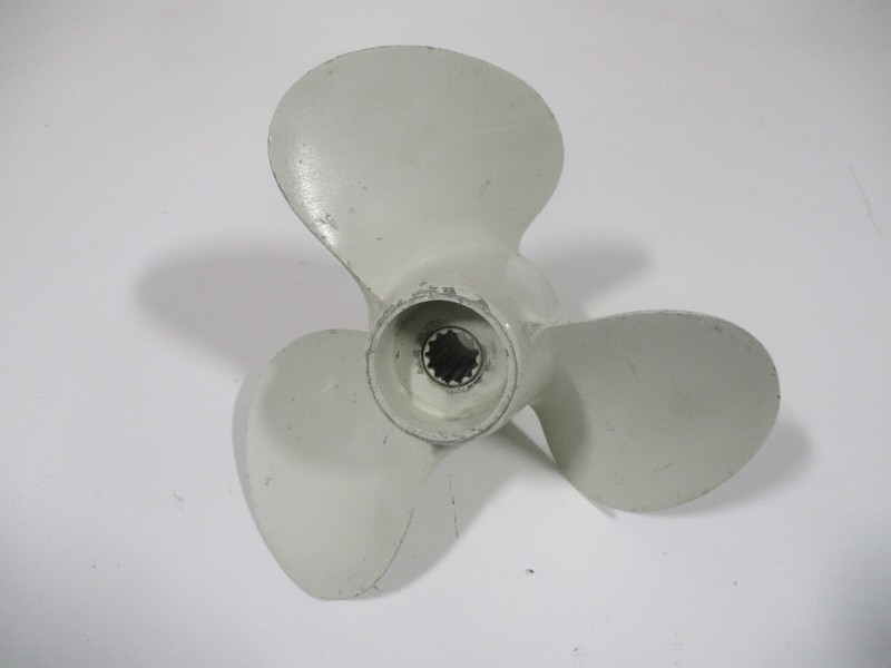 FP495 10" x 15P Prop Chrysler 55,65 HP Force 60HP Outboards 13 Spline