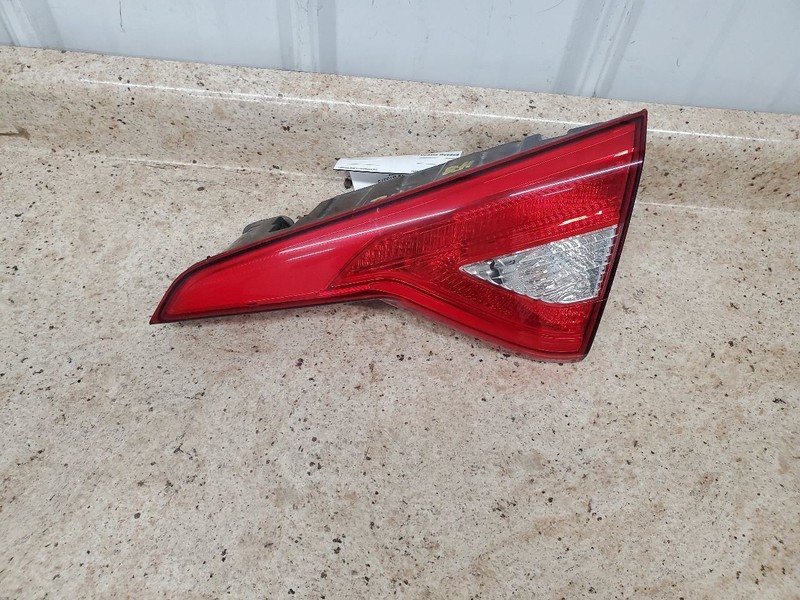 Passenger Tail Light US Built Quarter Panel Mounted Fits 15-17 SONATA 301673