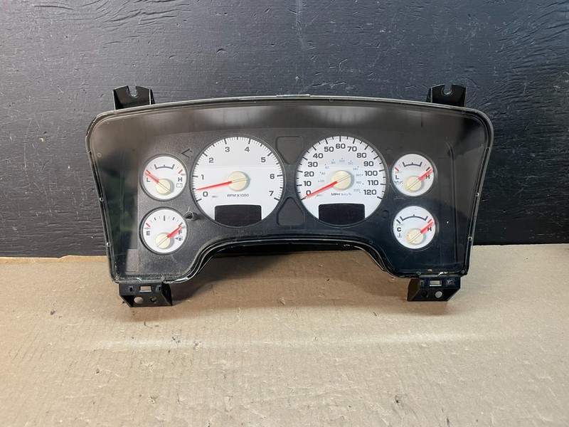2004 - 2005 Dodge Ram 1500 Instrument Speedometer Gauge Cluster OEM AE3380 DG