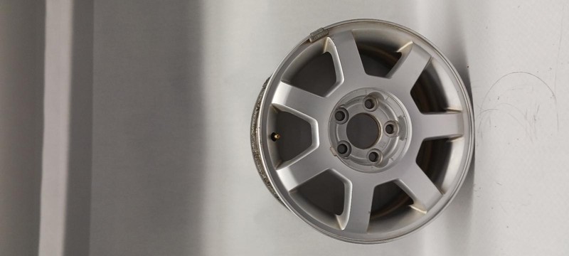 03-'04 CADILLAC CTS Wheel 16x7 alloy 7 spoke silver OEM Grade B