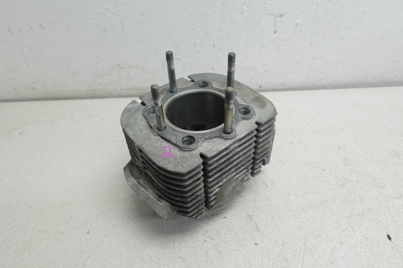 1976-1981 Yamaha OEM RH MAG Engine Cylinder Bore Jug Exciter EX 440 340
