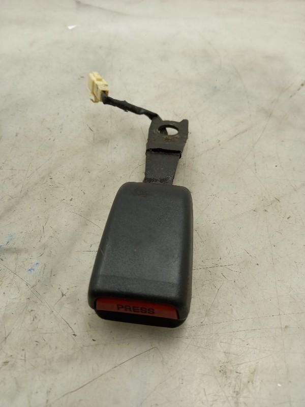 03 04 05 LEXUS IS300 FRONT DRIVER LEFT SEAT BELT BUCKLE BLK-LB20