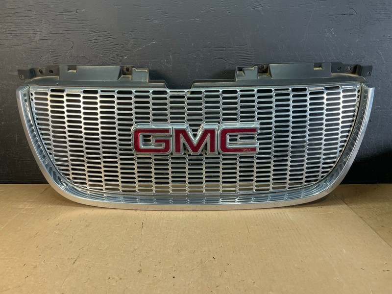 2007 to 2014 GMC Yukon Denali Front Upper Grille Grill Oem AD5855