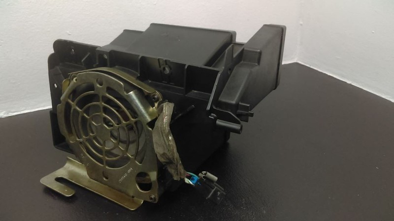 03-09 Hummer H2 Bose Subwoofer Speaker Box OEM 15177436