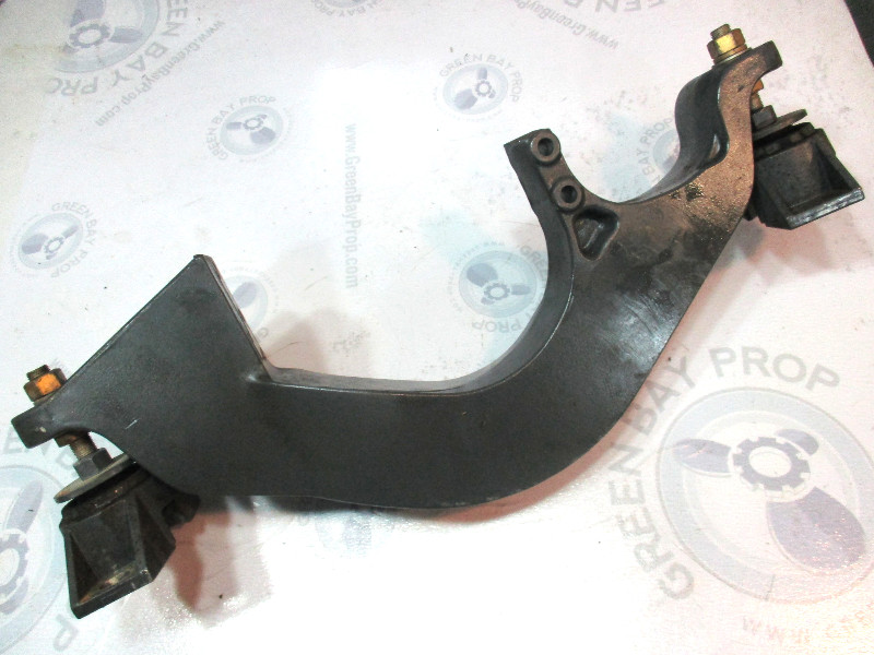 0914933 OMC Cobra Sterndrive Ford 5.0L V8 Front Engine Motor Mount Bracket NLA