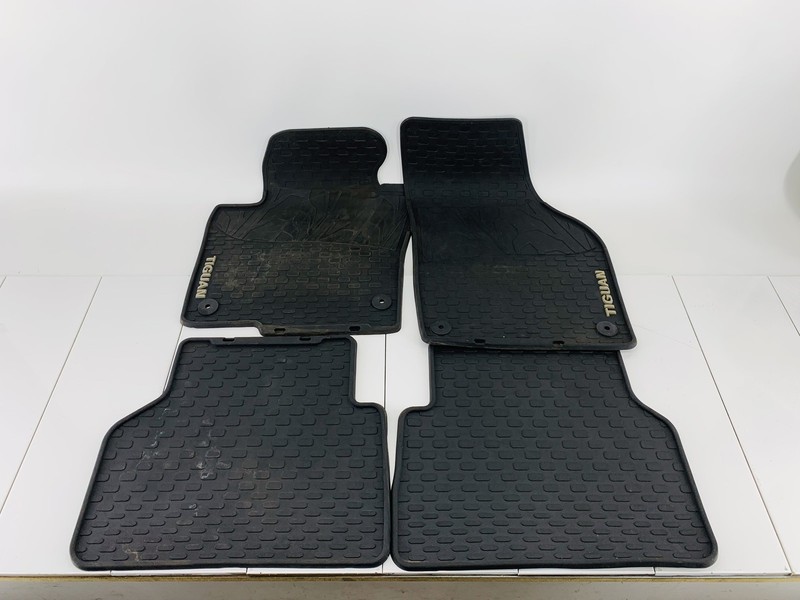 2018 VOLKSWAGEN TIGUAN LIMITED FRONT & REAR ALL WEATHER RUBBER MAT SET OF 4 OEM