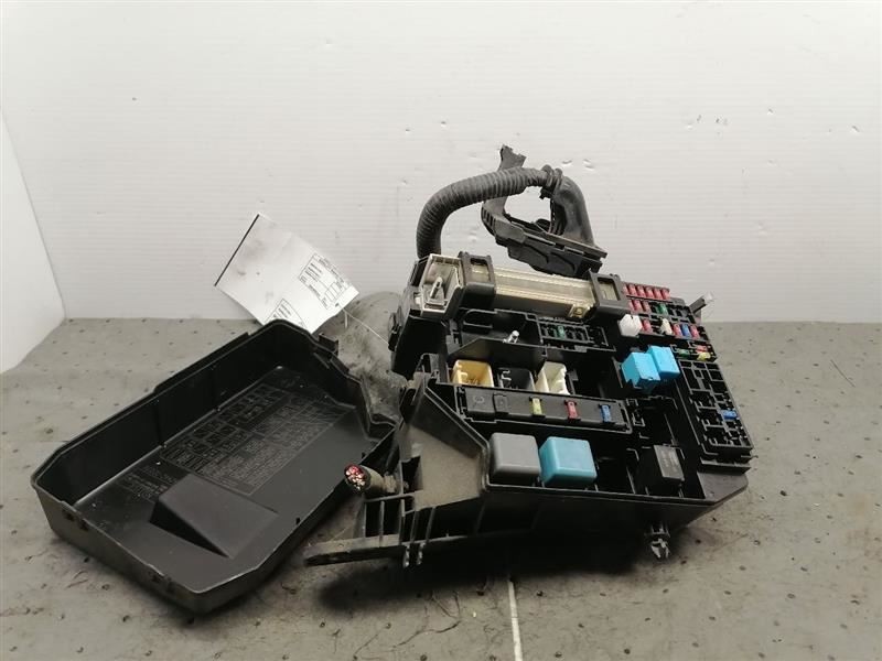 Fuse Box Engine Canada Market Fits 09-14 MATRIX 1132229