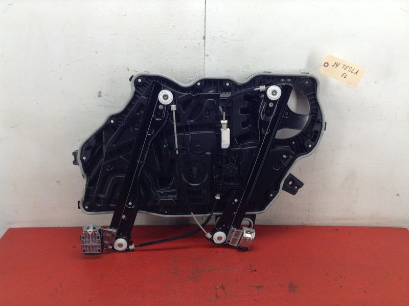 20-24 TESLA MODEL Y PERFORMANCE FRONT LEFT DRIVER WINDOW REGULATOR W MOTOR OEM