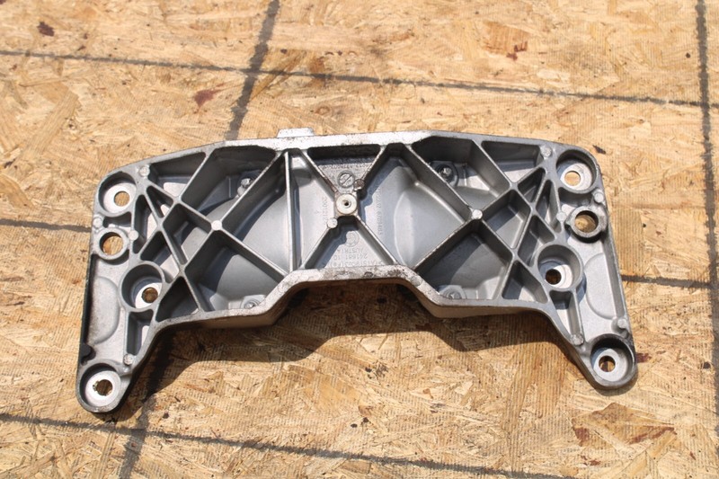 12-19 BMW F06 F10 F12 M5 M6 Transmission Crossmember Mount Bracket Support OEM ✅