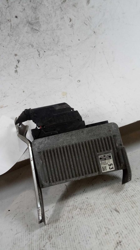 Used Engine Control Module (ECM) fits: 2015 Toyota Highlander Electronic Control
