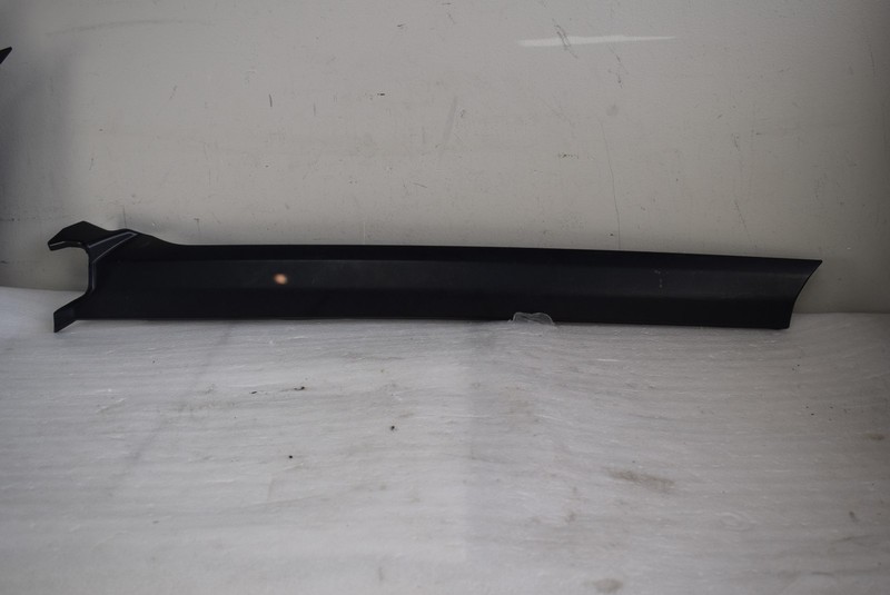 2015 LAND ROVER DISCOVERY L24 EXTERIOR WINDOW TRIM RIGHT SIDE FACTORY OEM