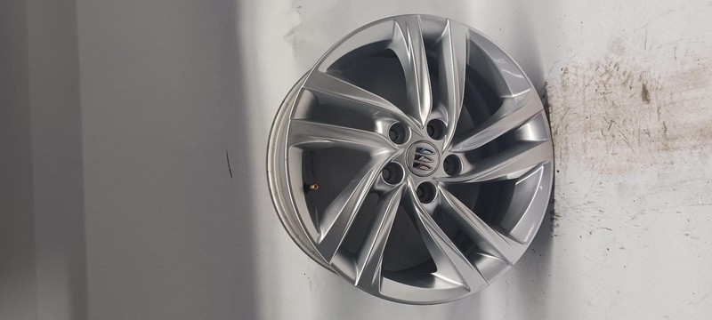 24-'25 BUICK ENVISTA Wheel 17x7-1/2 OEM Grade A!
